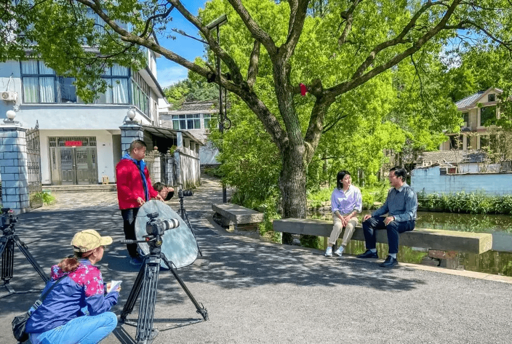 央视《我的美丽乡村》栏目走进宁波毛岙村,抢先看花絮!