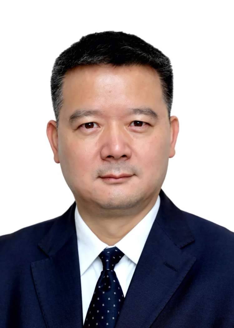 城市运行管理中心主任曹 勤,民建金山区委副主委,朱泾镇副镇长杨宝富