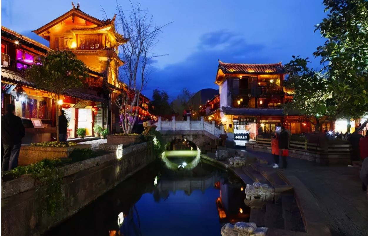 中国历史文化名城之一,有354座桥梁,纵横交错_丽江古城