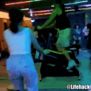 你健身我不反对,但能不能别这么骚.