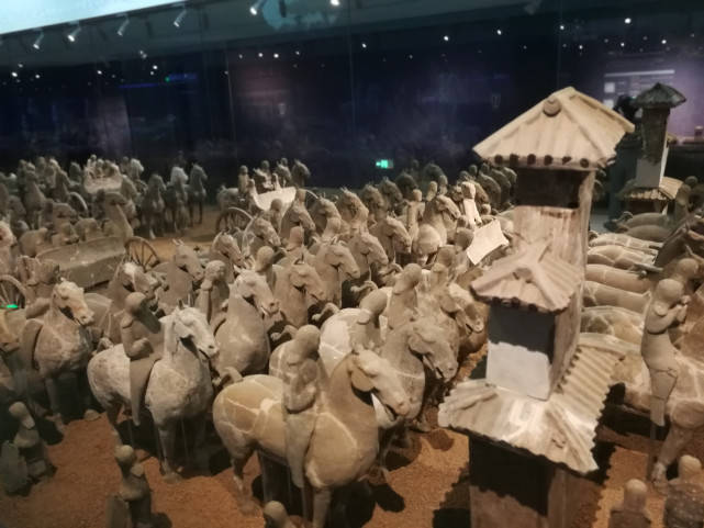 看兵马俑不用去西安!临淄竟然有全国唯一的综合性俑坑