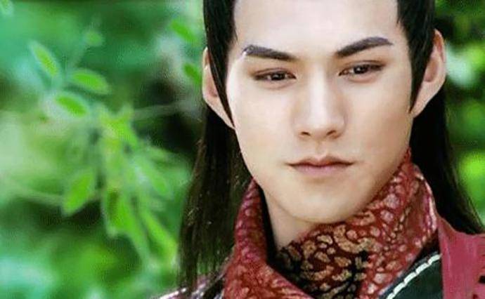 原创"天涯四美"中的严屹宽饰演旭凤,颜值吊打邓伦,这是为什么?