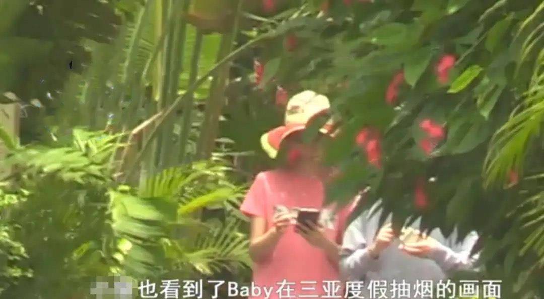 Angelababy抽烟被拍,Angelababy抽烟 angelababy吸烟被拍,姿势熟练一根接一根胜过老烟枪,曾承诺戒烟