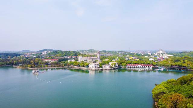 原创溧阳曾经的一座水库,如今变成了旅游胜地,山水绝佳的诗意江南