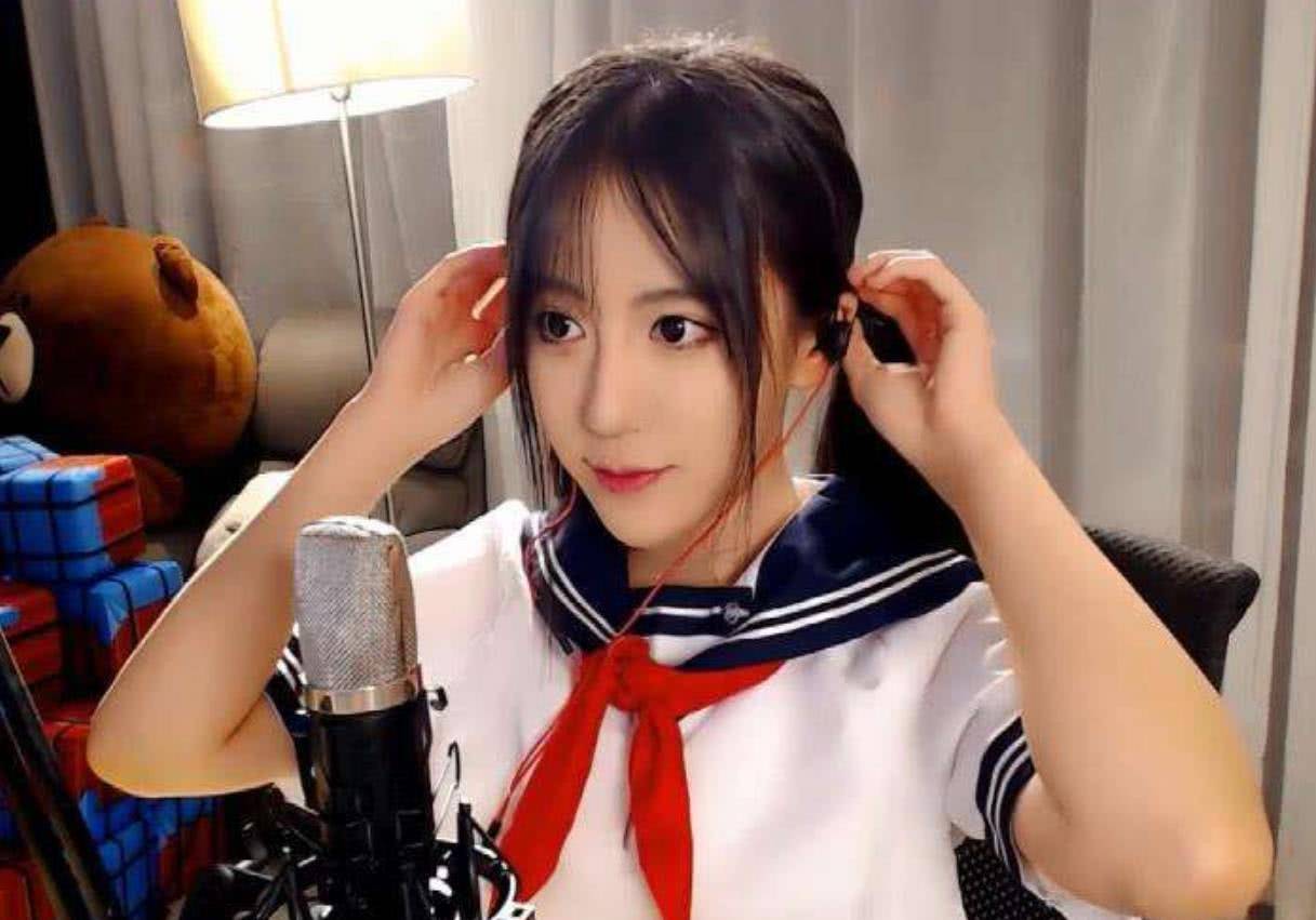 原创网红学明星炒作恋情,人数多达4人,简直毫无下限