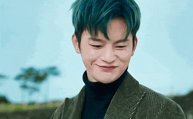 女主是从《狼少年》开始就没变过的冻颜小可爱 朴宝英.