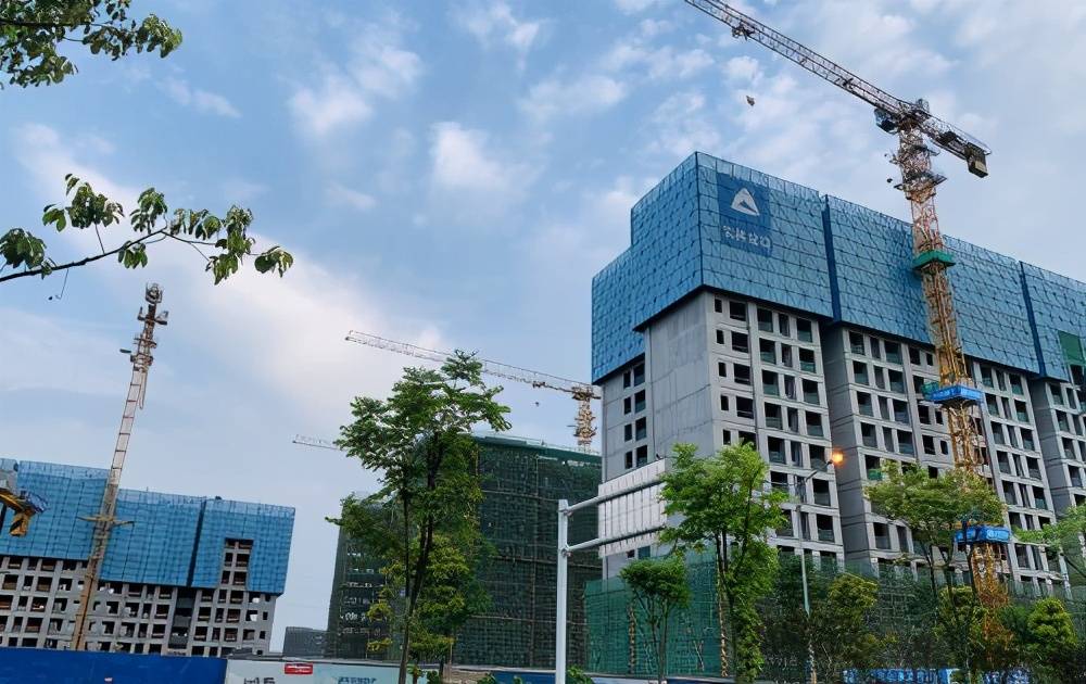 新城明昱东方——b区洋房快封顶啦,高层也建了十几层