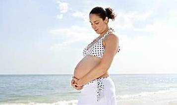 妇产科主任：孕期避免胎儿脐带绕颈,这2个小动作 孕妈要避免
