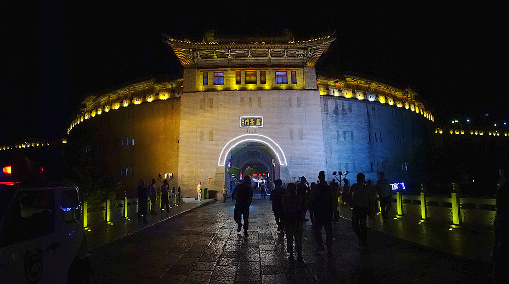 洛阳丽景门夜景