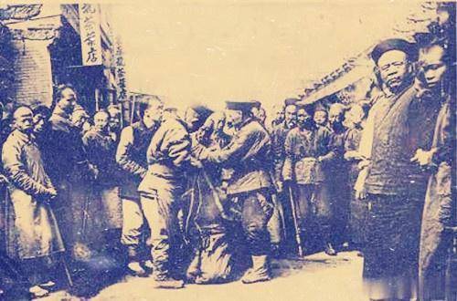 趁中国抗战,此国要走一座超级银矿,年产13万两银子