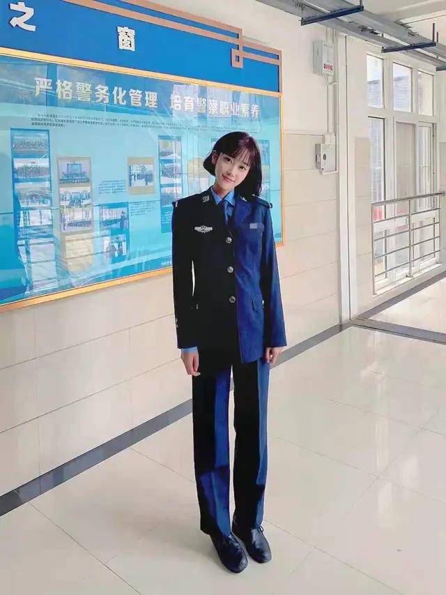 褪素裳,着戎装,且看河南警察学院佳人_警服