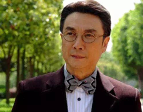 内地70岁以上的男演员,70岁以上男演员内地 知名香港男演员刘松仁,从艺数十年,银幕上的形象不是大侠就是商界