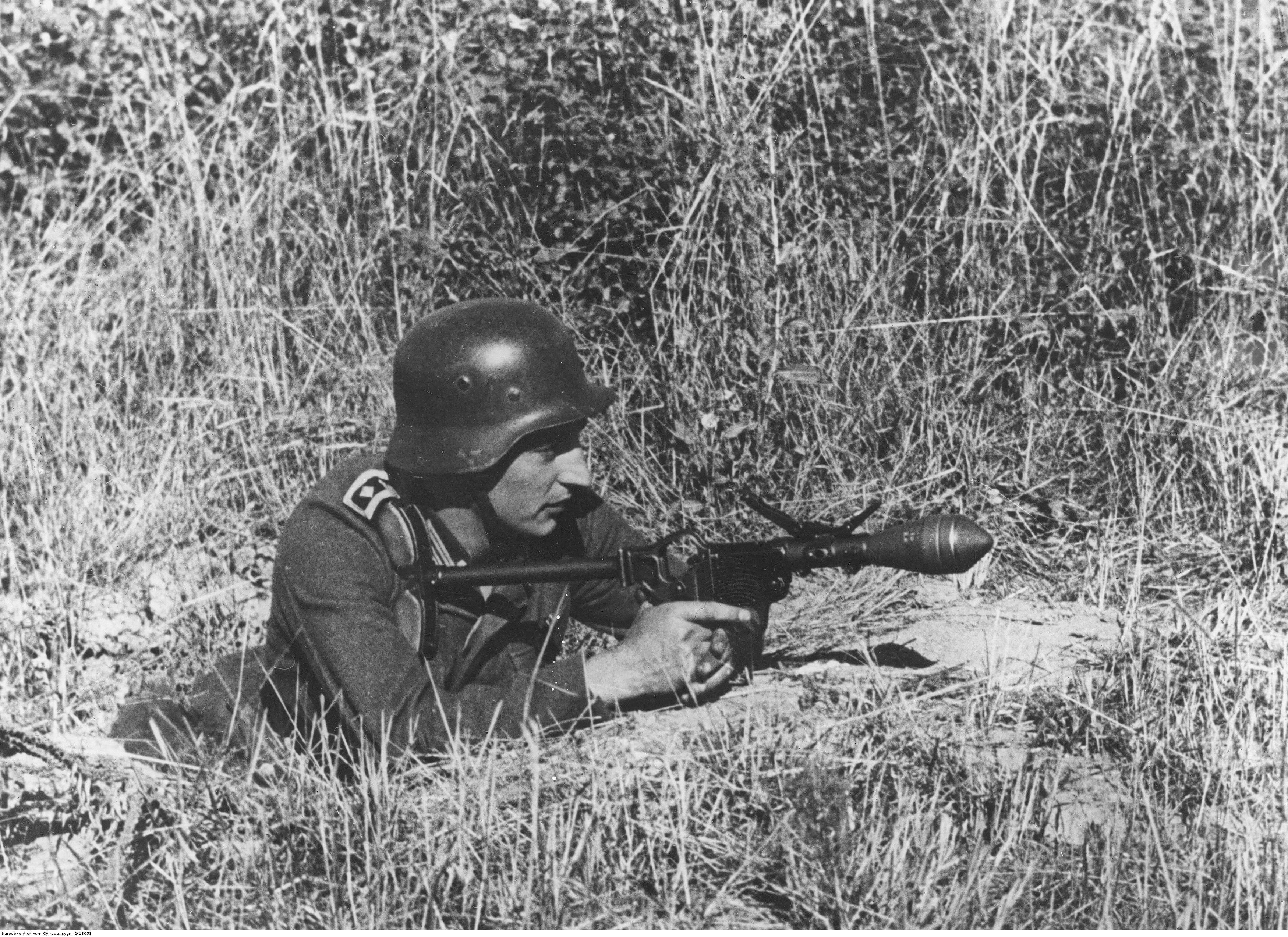 原创反坦克手枪×多用途榴弹发射器√,二战德军的"奋斗手枪"