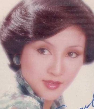一代美后狄波拉甩谢贤找一飞机师还和赌王何鸿燊传绯闻