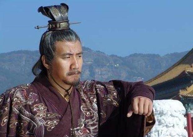 按照传统,朱元璋有26个儿子,所以皇位轮不到孙子朱允炆来做,朱元璋也