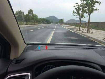 行车时无法掌握左右车轮位置?老司机教你看方向盘,十分简单