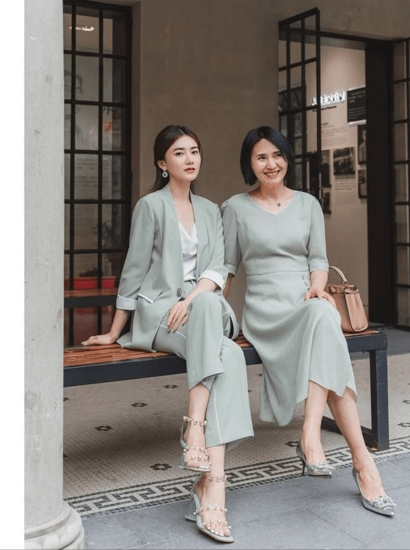 原创40岁的女人穿搭,掌握这3个搭配技巧,减龄优雅又有女人味