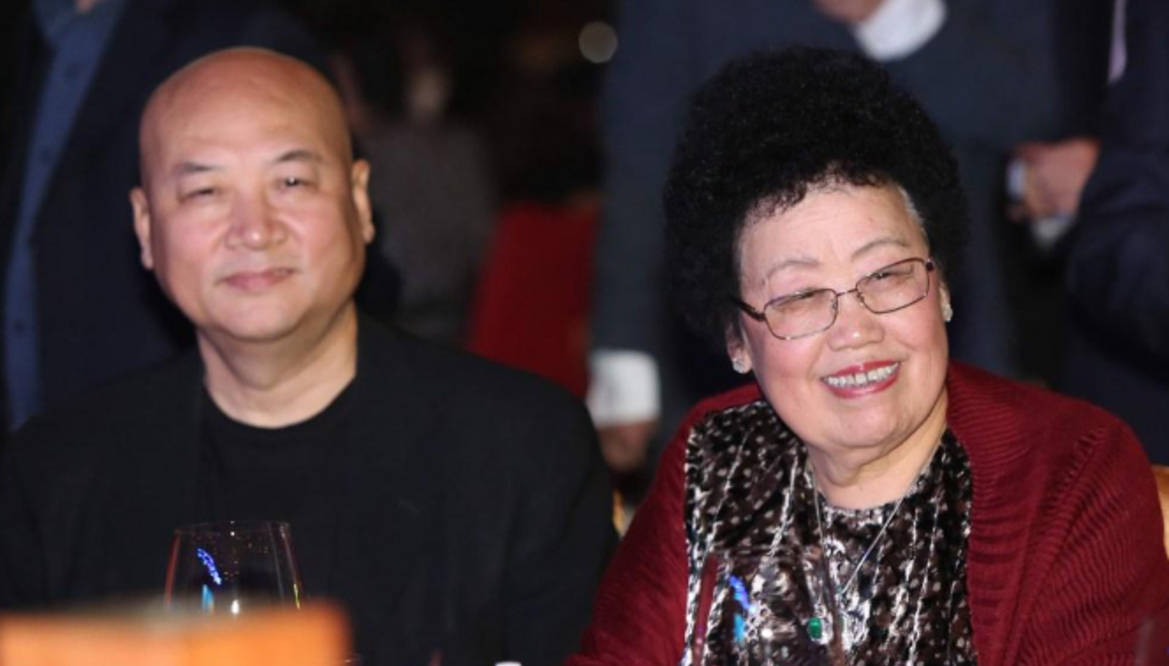 1990年,唐僧迟重瑞娶大12岁百亿女富豪,30年后现状如何!