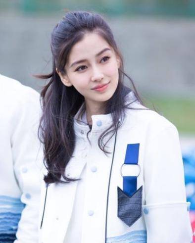 原创baby儿子正面照曝光,2岁小海绵超可爱,眉宇之间像极了黄晓明