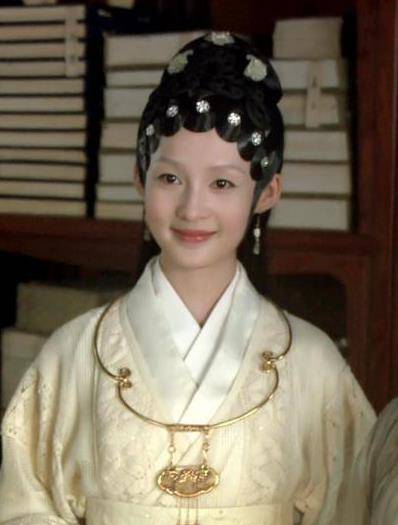 李沁被学校培养9年的昆曲人才转身娱乐圈背后原因十分理解
