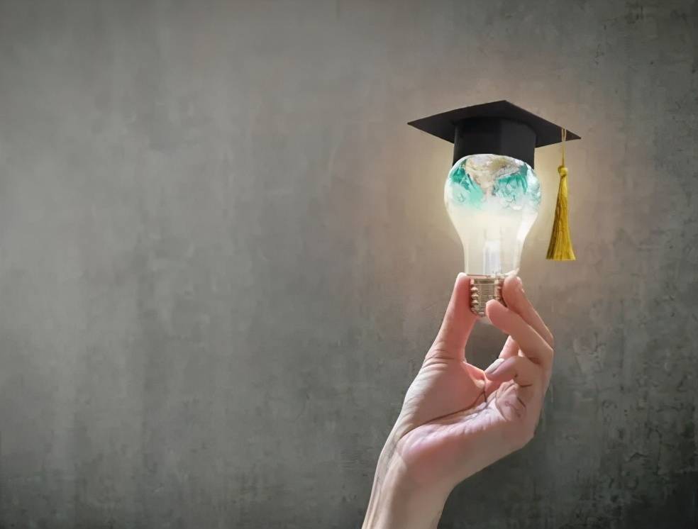 学历内卷现象在我们身边盛行,如何破除学历内卷呢?