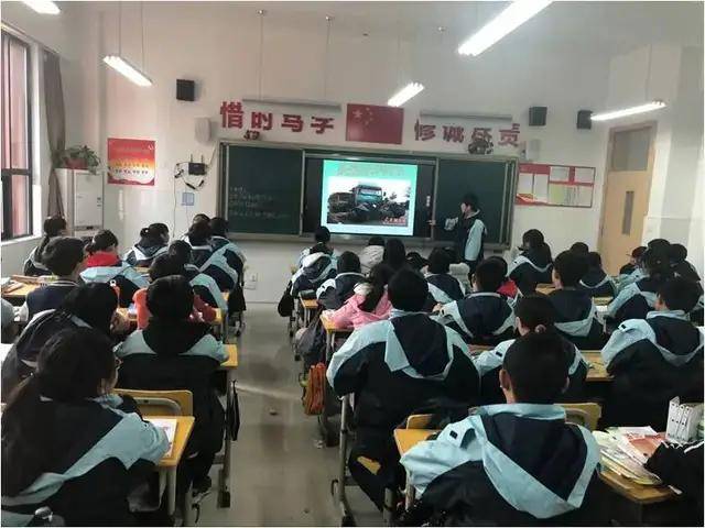 共建平安和谐校园郑州市五十四中开展全国中小学安全教育日活动