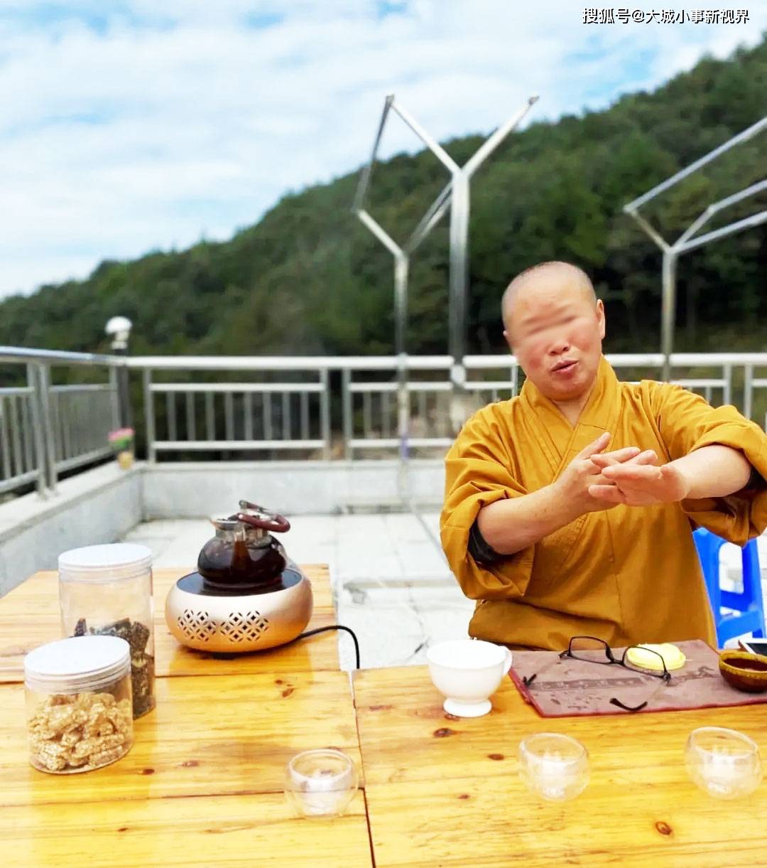 但林生斌所说的爱心基金一直没有下文,赶到人设崩溃