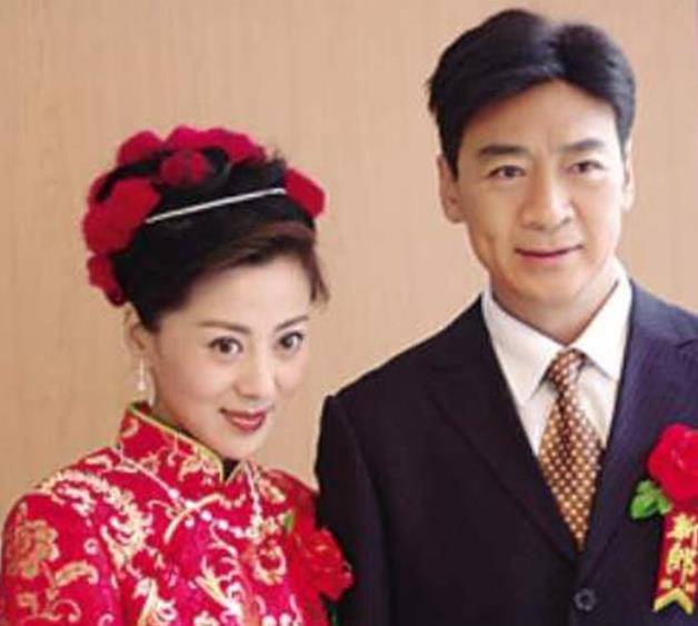 寇振海,二婚娶小21岁娇妻,52岁老来得子,堪称人生赢家