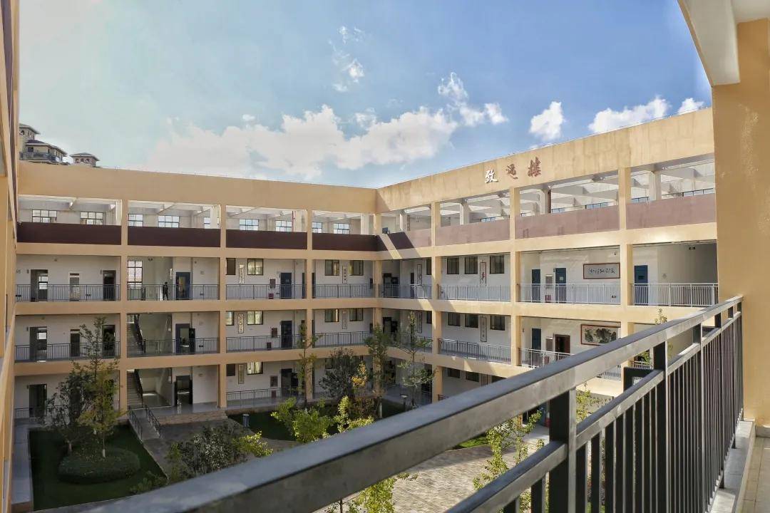 2021年高三复读-昆明正道实力中学欢迎您