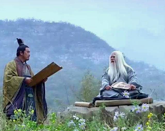 老子说:做人,要想出人头地,就要和这四个人"老死不相往来"