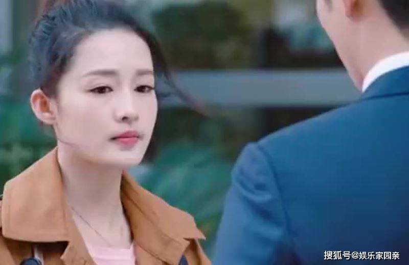 原创海上繁花杜晓苏和邵振嵘为什么分手杜晓苏和雷宇峥初遇发生了什么