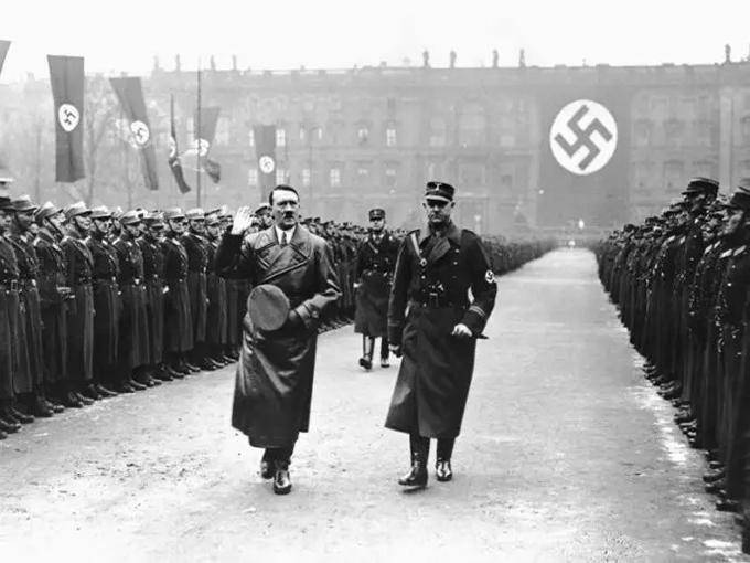 希特勒自诩为"第三帝国",那第一,第二是不是很厉害?