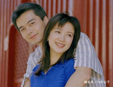 原创"艳福不浅"的许亚军:原配因癌症离世,他用帅气征服4个女人