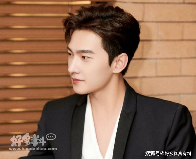 杨洋为什么放弃跳舞了 他曾与刘迦合称军艺双子星