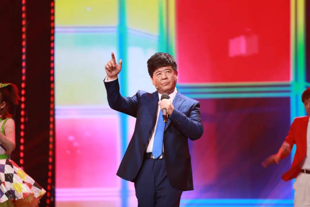 王洁实的艺术清单简直是一台小型综艺晚会