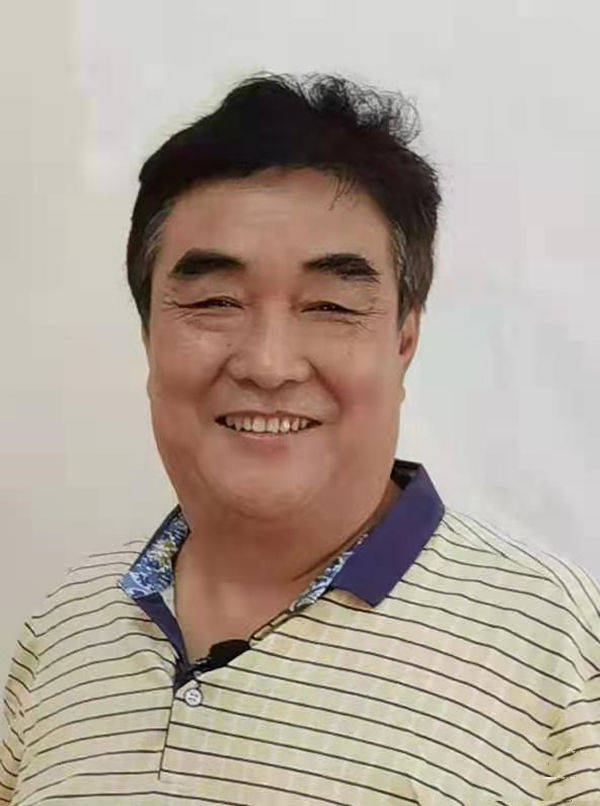 从左到右,作者为王胜利,万兴坤,史宗清,李嘉元先生现场图展