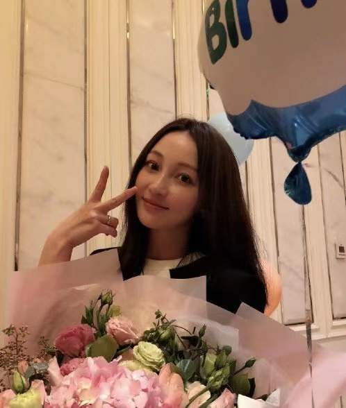 姚笛老公深夜与美女手挽手,疑似出轨!回旋镖扎姚笛身上了?