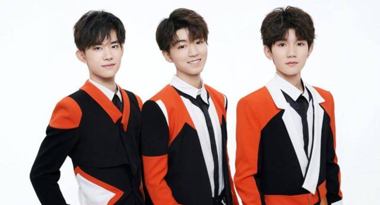 原创tfboys将解散系谣言,时代峰峻发声明辟谣,写错日期急忙改正!