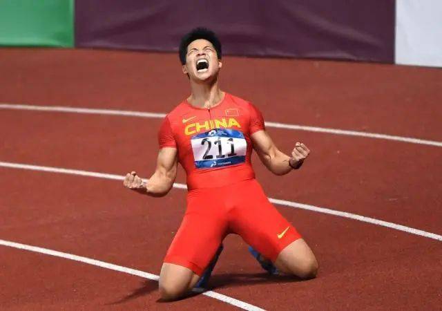 在男子百米决赛中,苏炳添9秒98名列第六,但其实他的起跑反应是0.