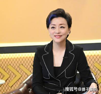 杨澜的儿女都已长大,结婚26年丈夫颇有背景,孩子的名字很霸气