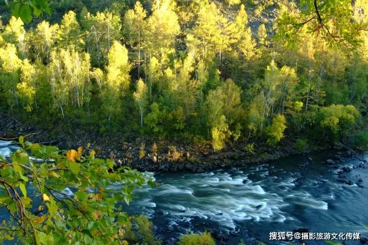 九月旅行,去邂逅达尔滨湖国家森林公园最美的秋色吧!