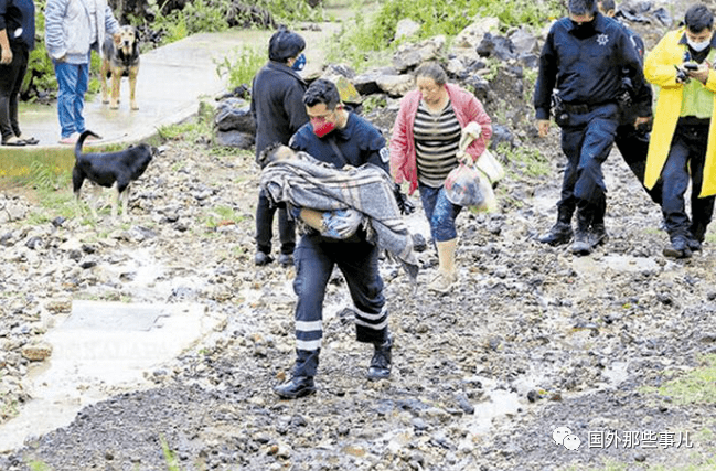 一家8口家中休息,房子突然倒塌,6人遭活埋身亡包括5名