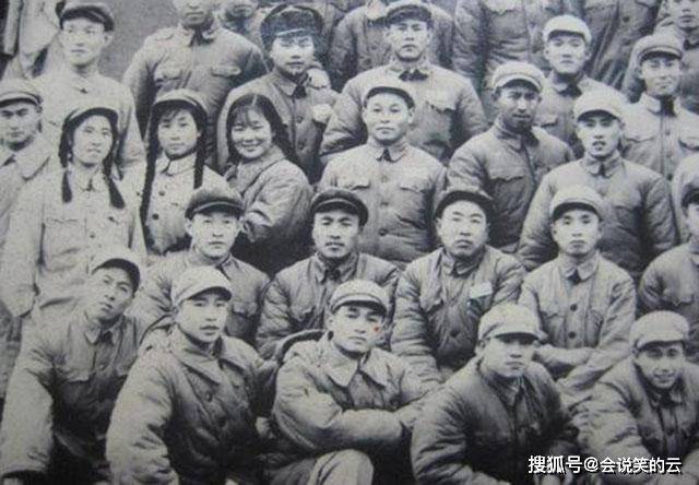 原创志愿军"违规"操作大炮,干部吓一跳,赶紧送走了战地记者