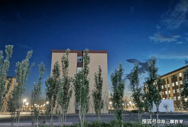 新疆科技学院 新疆科技学院位于新疆库尔勒市,创办于2004年,是一所