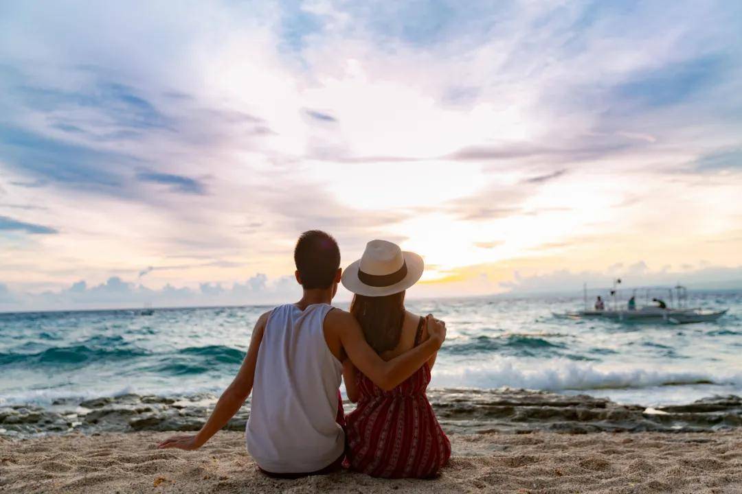 在二人的结婚纪念日当天,黄磊给孙莉的信中解开了他们保持婚姻甜蜜的