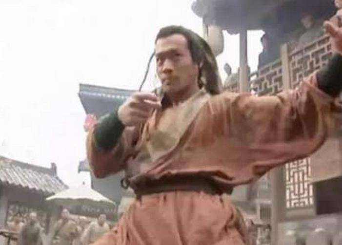 《水浒传》里, 只有武松被称为英雄, 但他这一刀砍下后, 武松已"死"