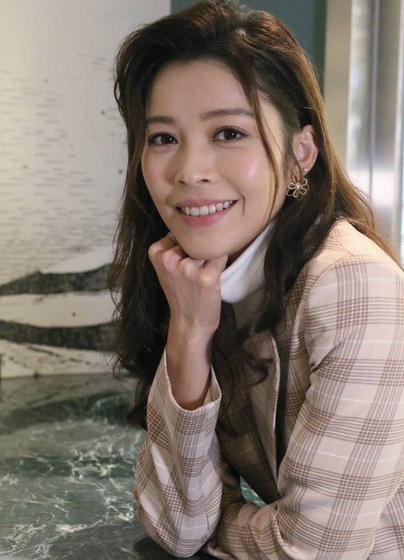 原创tvb视后蔡思贝为好姐妹坚持不生子?赖慰玲亲解:她真的好爱我