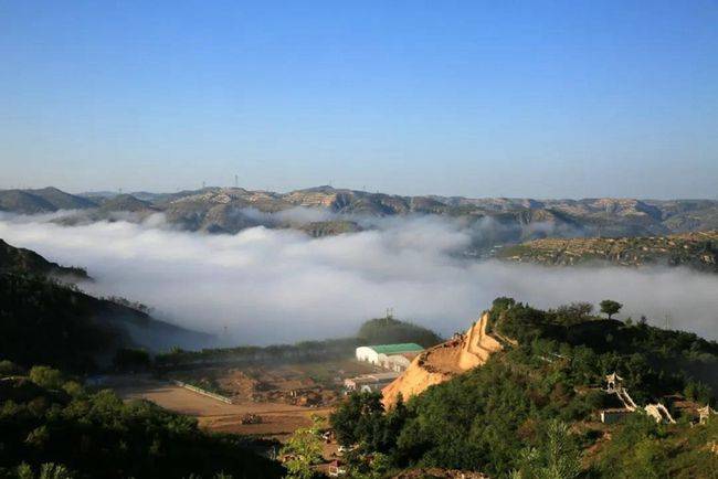 视觉陕西榆林市绥德县出现平流雾美景宛如仙境