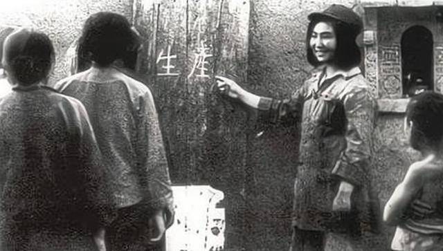 原创伍若兰闺蜜嫁朱德副官,却失散26年,晚年再见:希望你长命百岁
