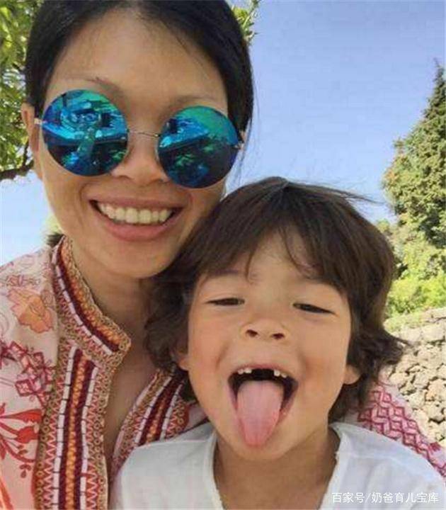 有种"帅气"叫吕燕的儿子,遗传了妈妈的塌鼻梁,却依然帅的高级